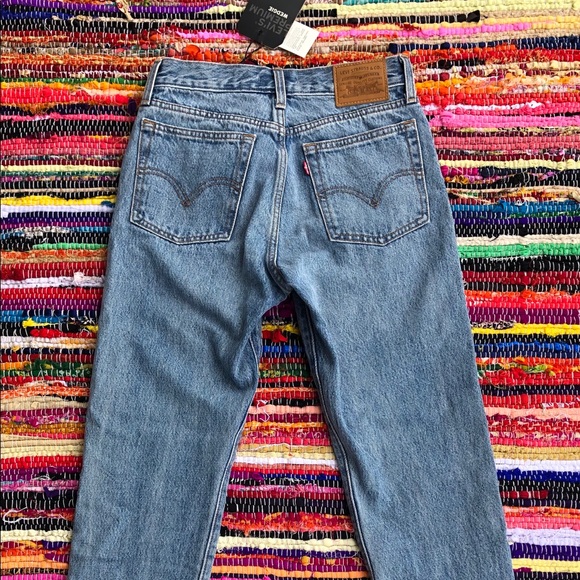 Levi’s premium High Rise button fly Wedgie size 28 - Picture 5 of 6